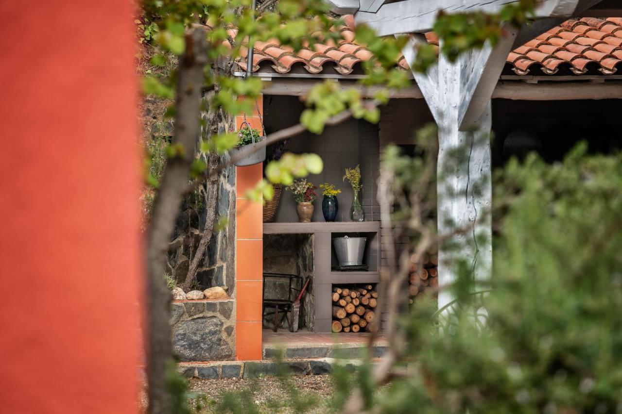 Вилла El Xalet Del Priorat Escaladei Экстерьер фото